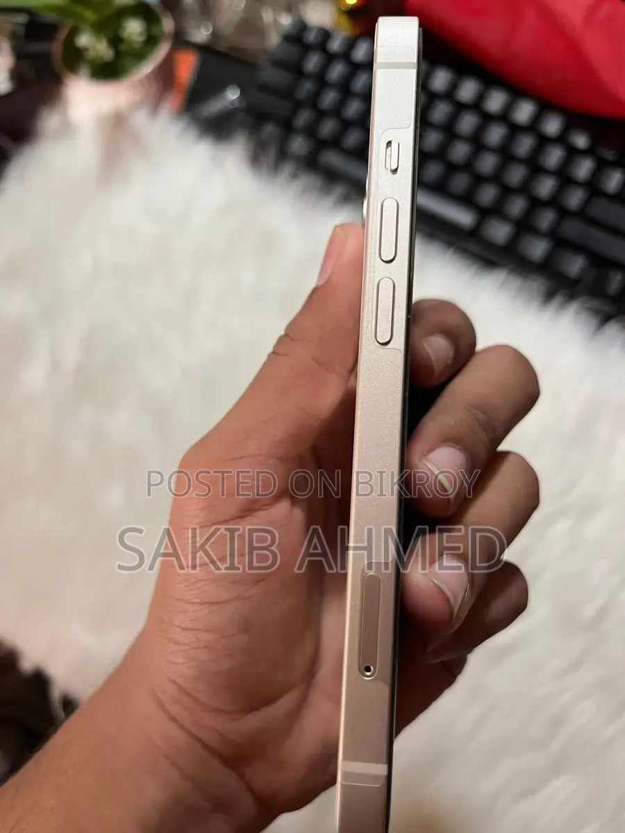 Apple iPhone 13 (Used)