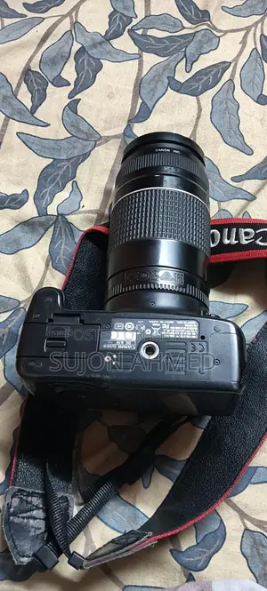 EOS 450D Camera