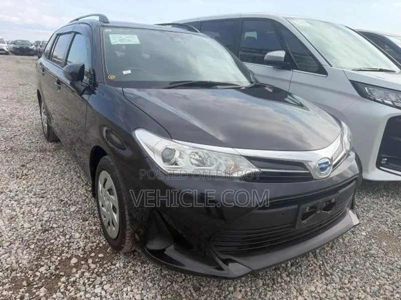 Toyota Corolla Fielder 1.5 Hybrid FWD 2021 Black