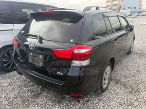 Toyota Corolla Fielder 1.5 Hybrid FWD 2021 Black