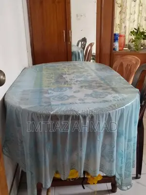 Simple Design Mahogany Wood Dining Table and Chairs for Sale