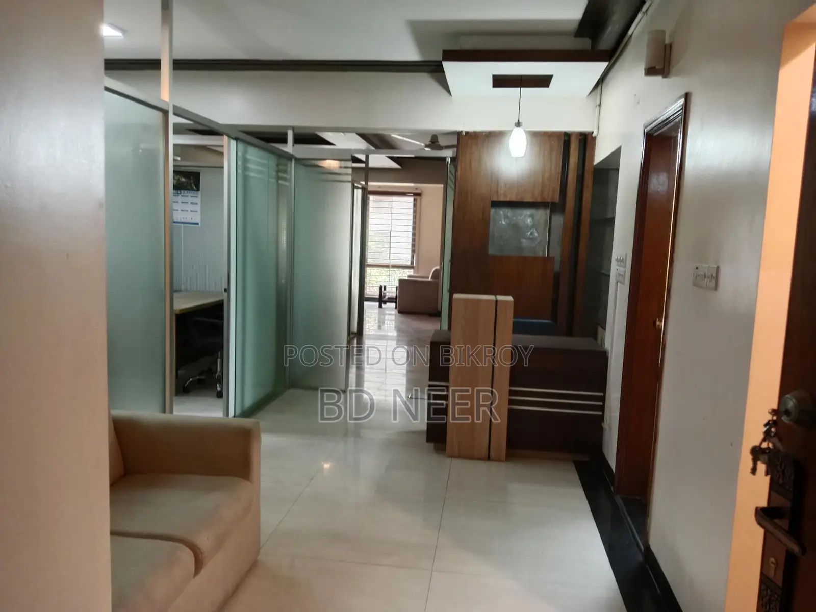 গুলশানে আবাসিক ভবনে ফার্নিশড অফিস ভাড়া