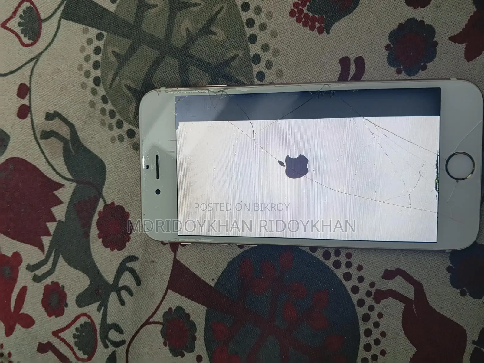Apple iPhone 6S . (Used)