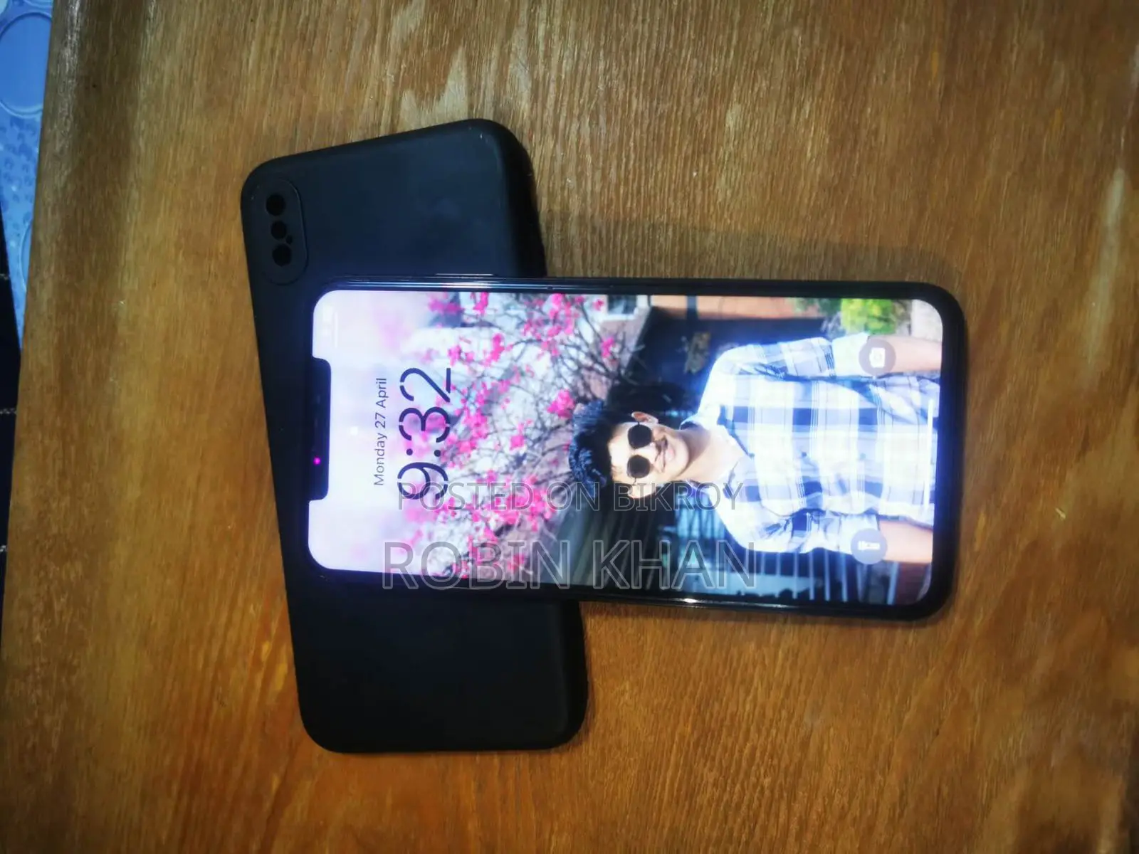 Apple iPhone XS Max . (Used)