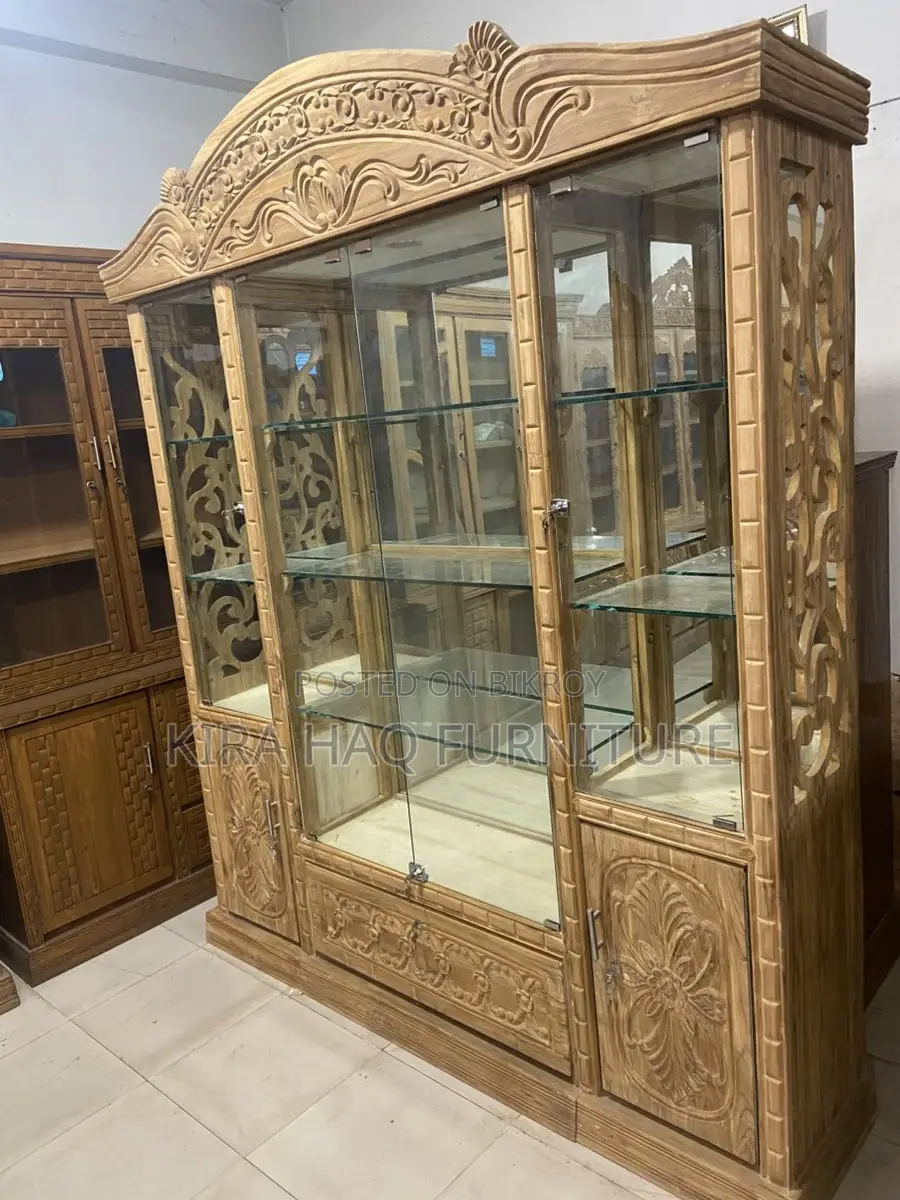 Teak Wood Showcase 6/7 Feet