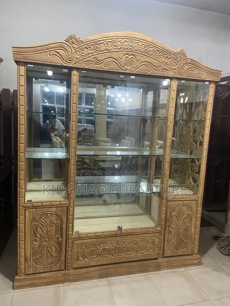 Teak Wood Showcase 6/7 Feet