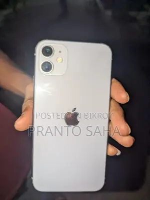 Apple iPhone 11 . (Used)