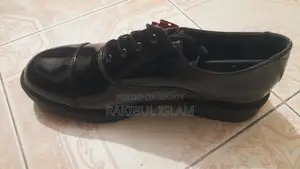 ফরমাল সু যদি পরতেই হয় এপেক্স সাইনিং ই তো সেরা।