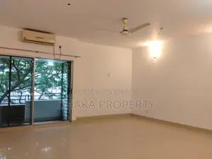 বারিধারা ডিপ্লোম্যাটিক জোনে ৩ বেডরুমের চমৎকার কর্নার প্লট ফ্ল্যাট ভাড়া