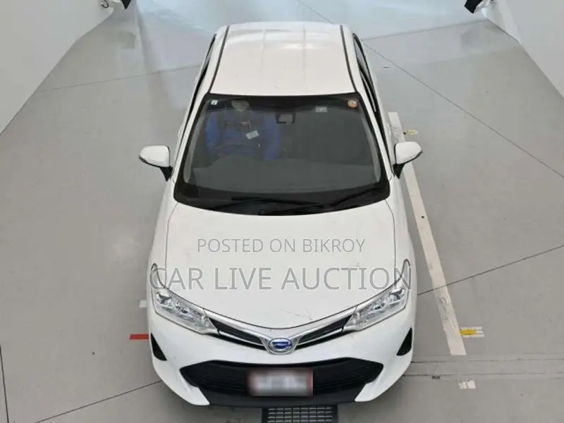 Toyota Axio HYBRID EX 2021