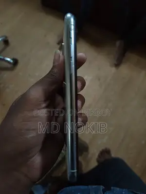 Apple iPhone X (Used)
