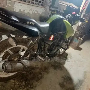 TVS APACHE RTR 150 . 2016