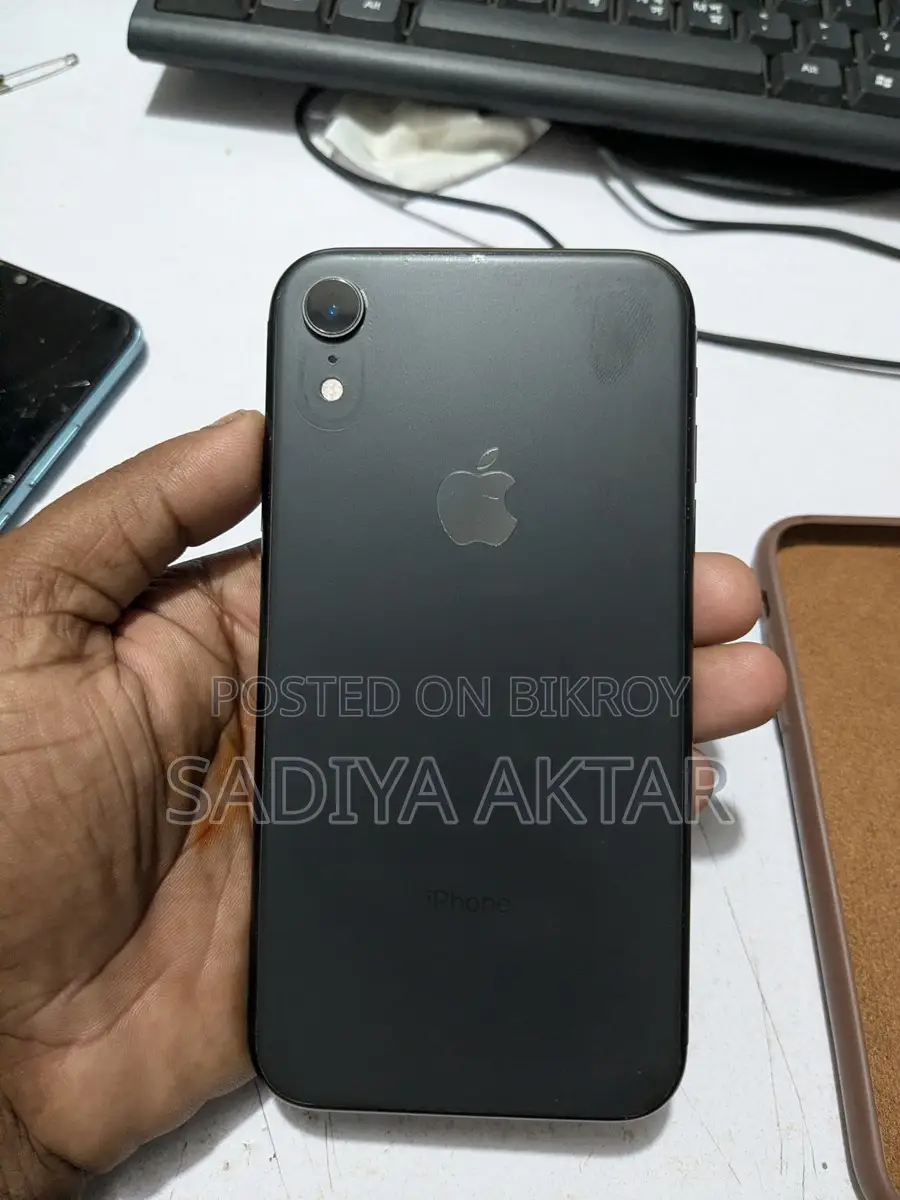 Apple iPhone XR (Used)