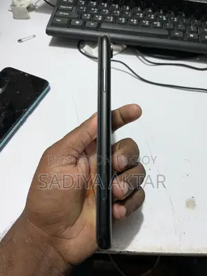 Apple iPhone XR (Used)