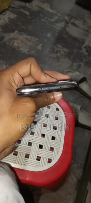 Samsung Galaxy S20 (Used)