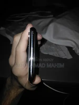Apple iPhone X (Used)