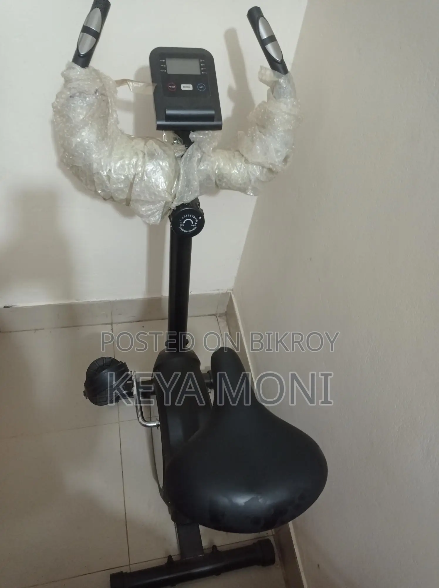 Selling this exercise machine.