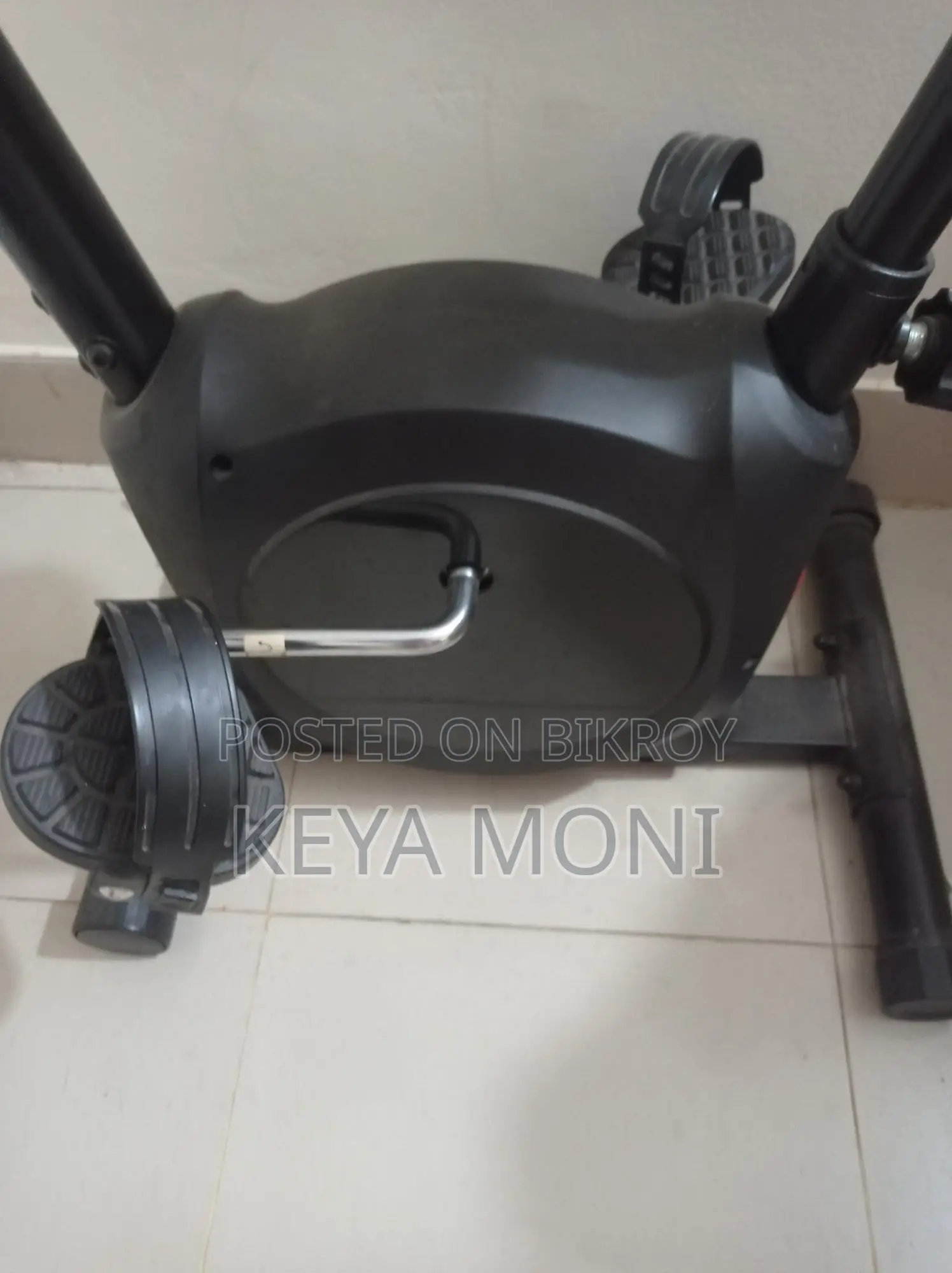 Selling this exercise machine.