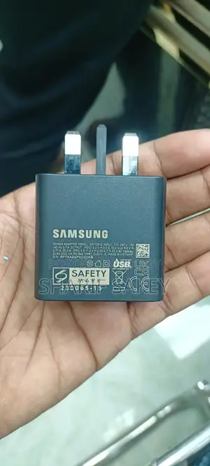 মেবাইলের চার্জার