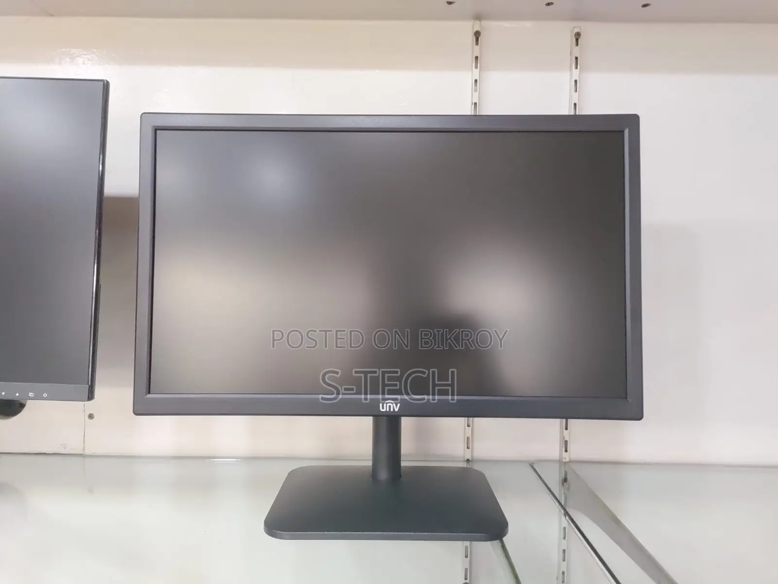 UNV MW3218-L 18.5 Inch Monitor