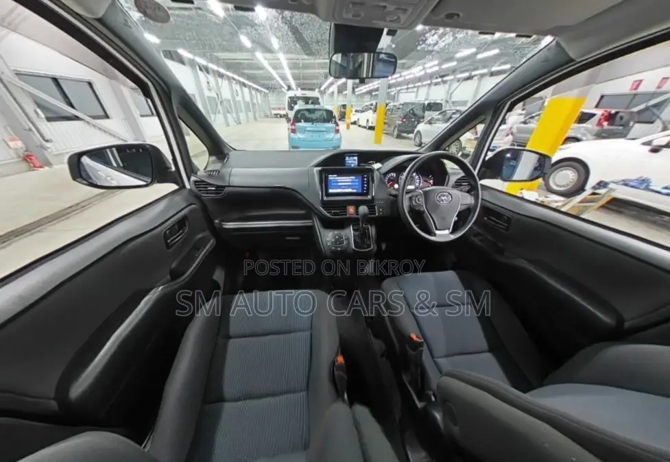 Toyota Noah X Pearl 4 Point 2021