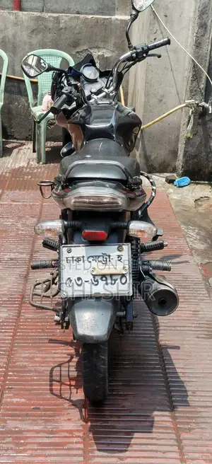 বাজাজ ডিসকভার ১০০ . ২০১৪