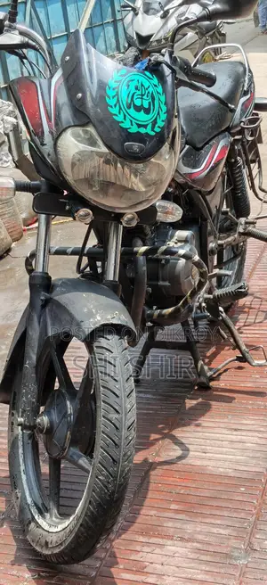 বাজাজ ডিসকভার ১০০ . ২০১৪