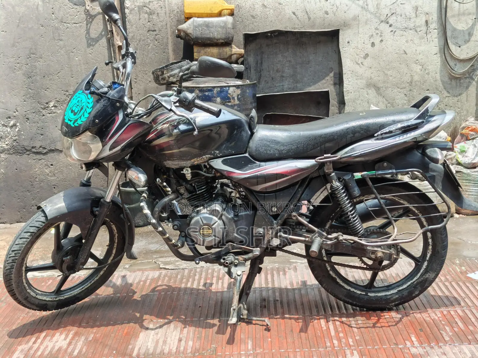 Bajaj Discover 100 . 2014