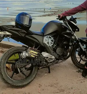 Yamaha FZs V2 . 2018