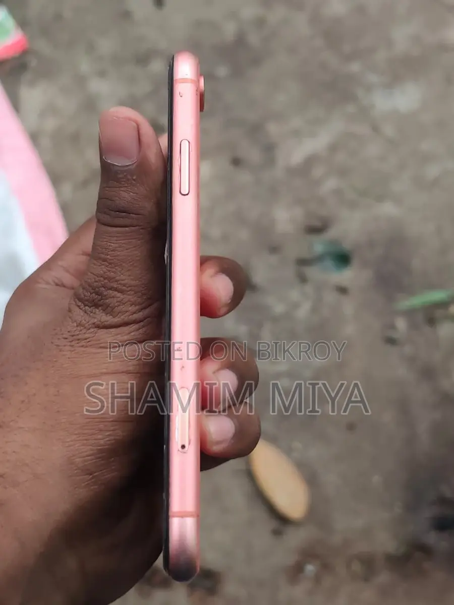 Apple iPhone XR (Used)