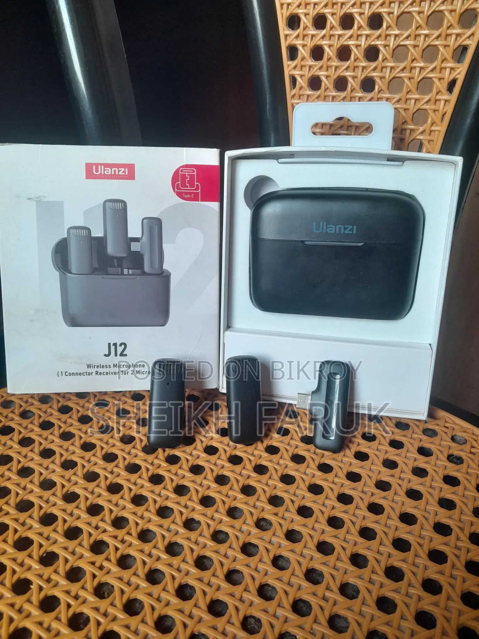 Ulanji J12 Dual Wireless Microphone