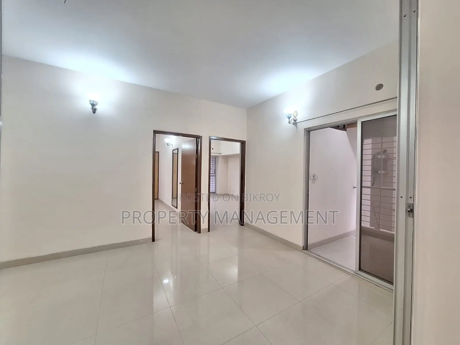 2400Sqft Lake View Apartment Rent 3Bed 3Bath Gulshan2 Nice