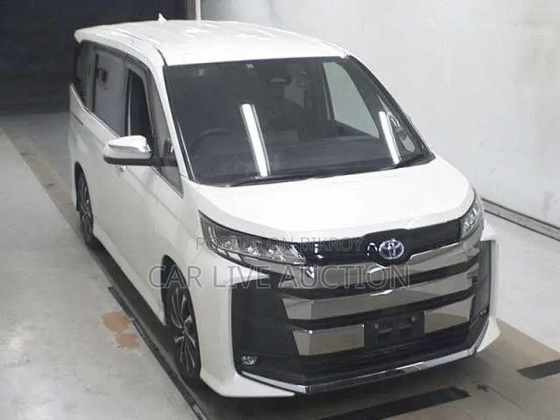 Toyota Noah hybrid S Z 2022