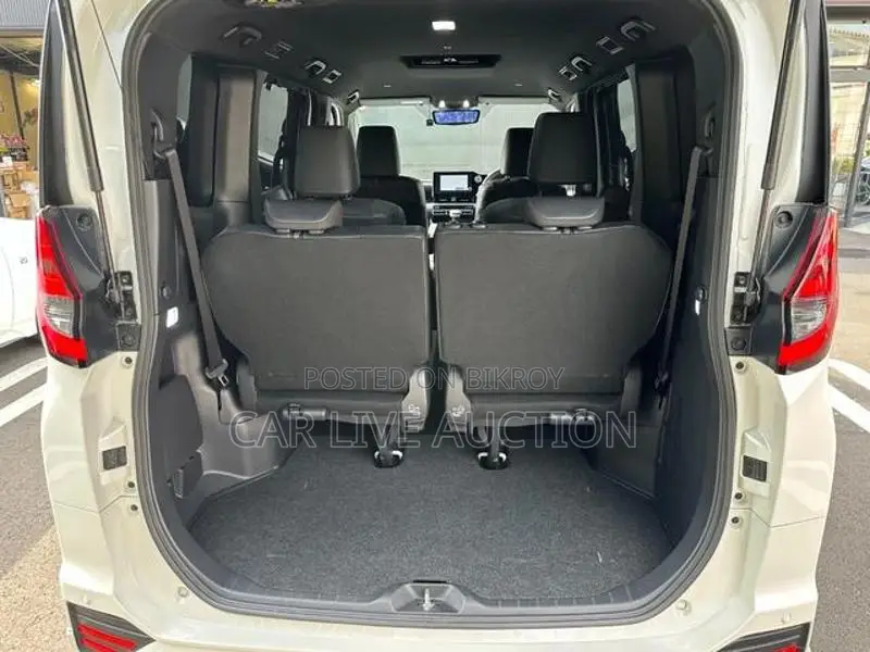 Toyota Noah hybrid S Z 2022
