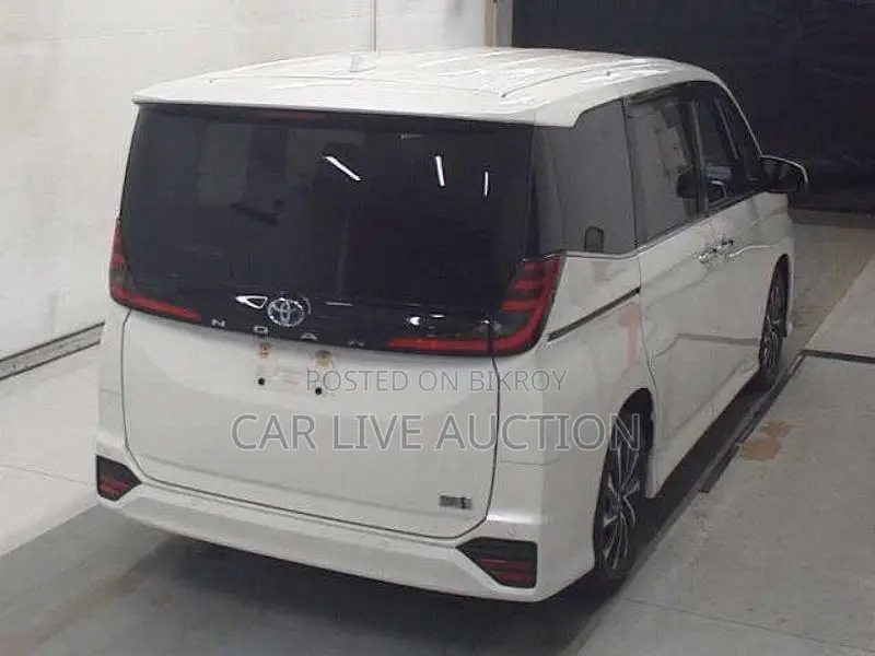 Toyota Noah hybrid S Z 2022