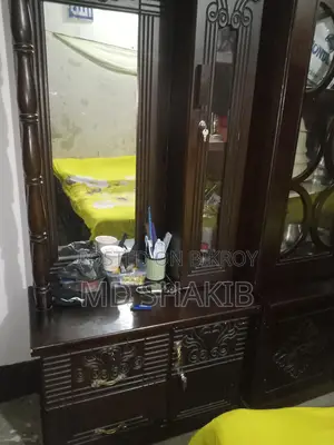 ডেসিং টেবিল বিক্রি হবে