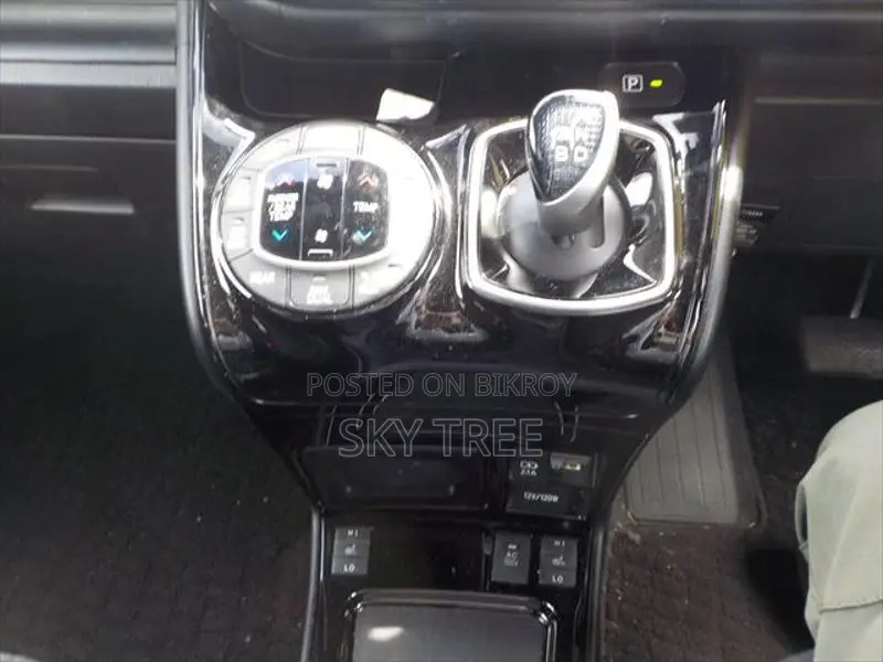 Toyota Noah G Package 2021