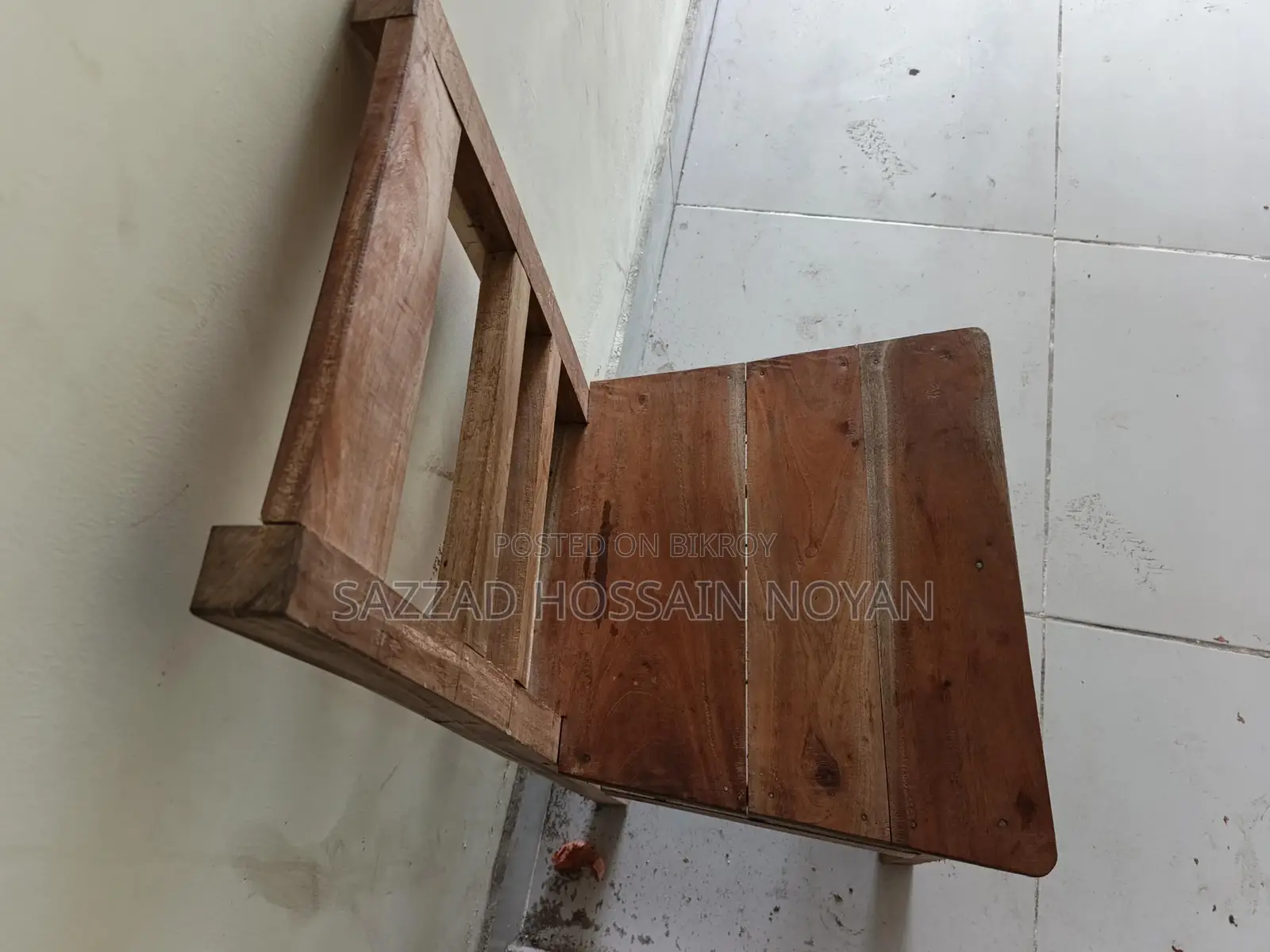 চেয়ার বিক্রয় হবে