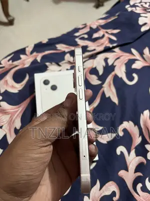 Apple iPhone 13 (Used)