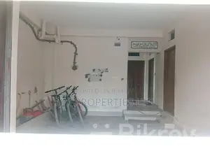 3-Bedroom Ready Flat for Sale, 750 Sq Ft
