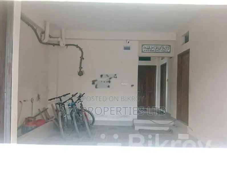 3-Bedroom Ready Flat for Sale, 750 Sq Ft