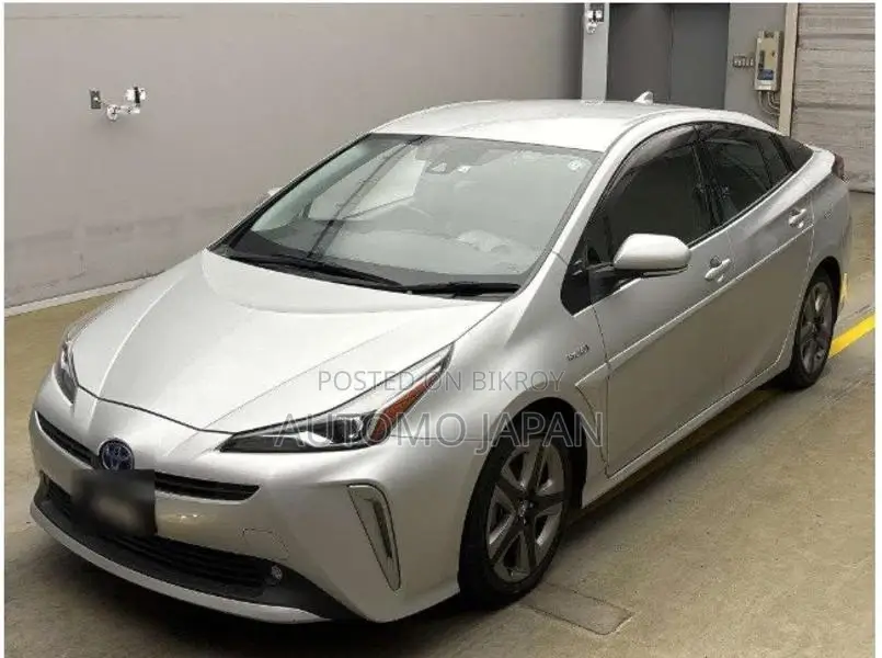 Toyota Prius S Touring Selection 2021