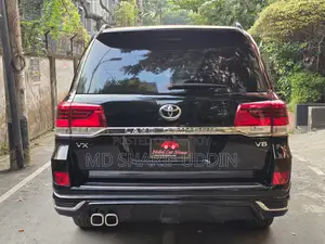 Toyota Land Cruiser VX-V8 (Diesel Turbo) 2014