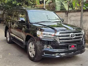 Toyota Land Cruiser VX-V8 (Diesel Turbo) 2014