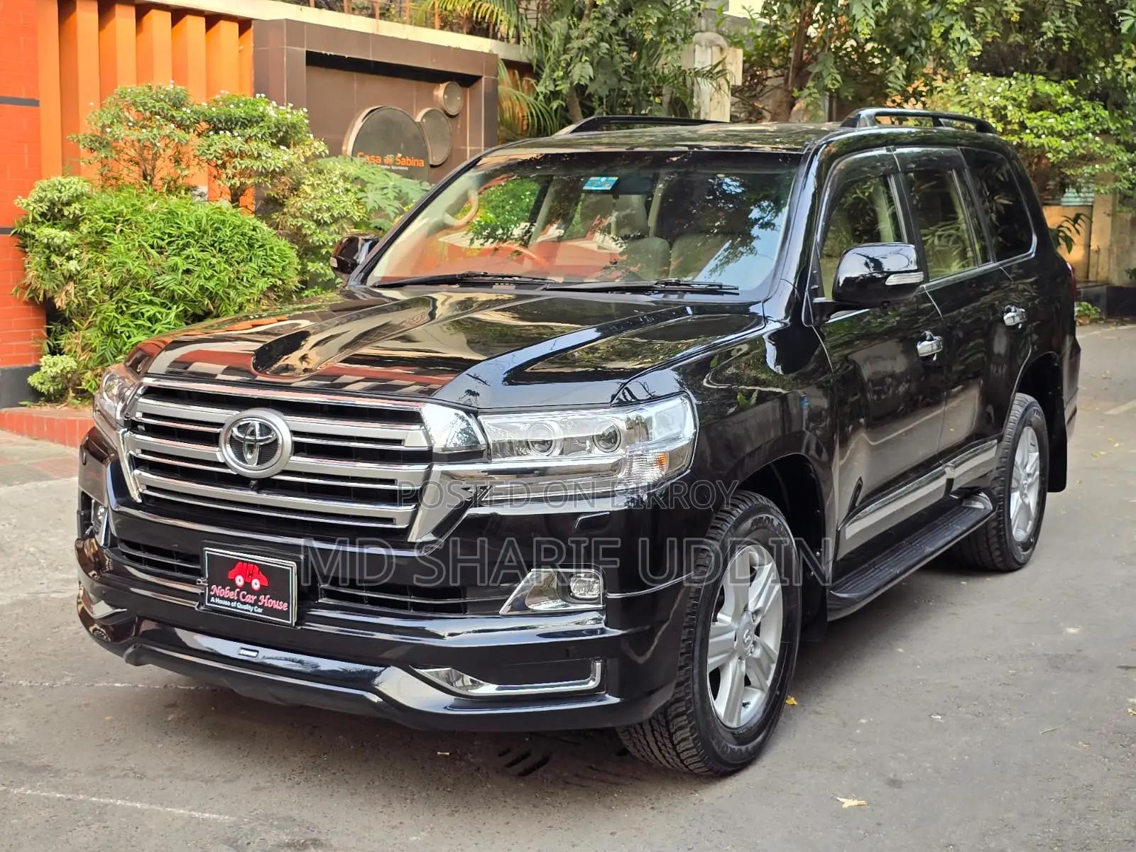 Toyota Land Cruiser VX-V8 (Diesel Turbo) 2014