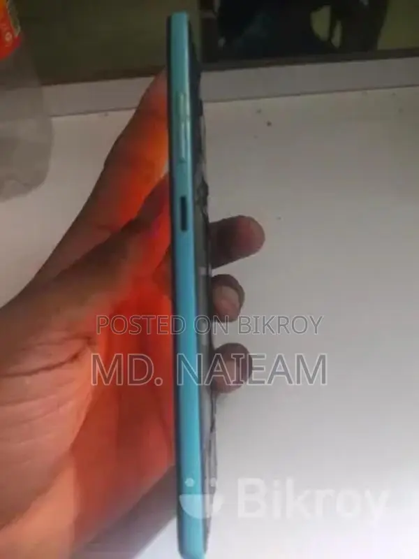 Samsung Galaxy A52 (Used)