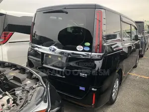 Toyota Noah X Black 4 Point 2021