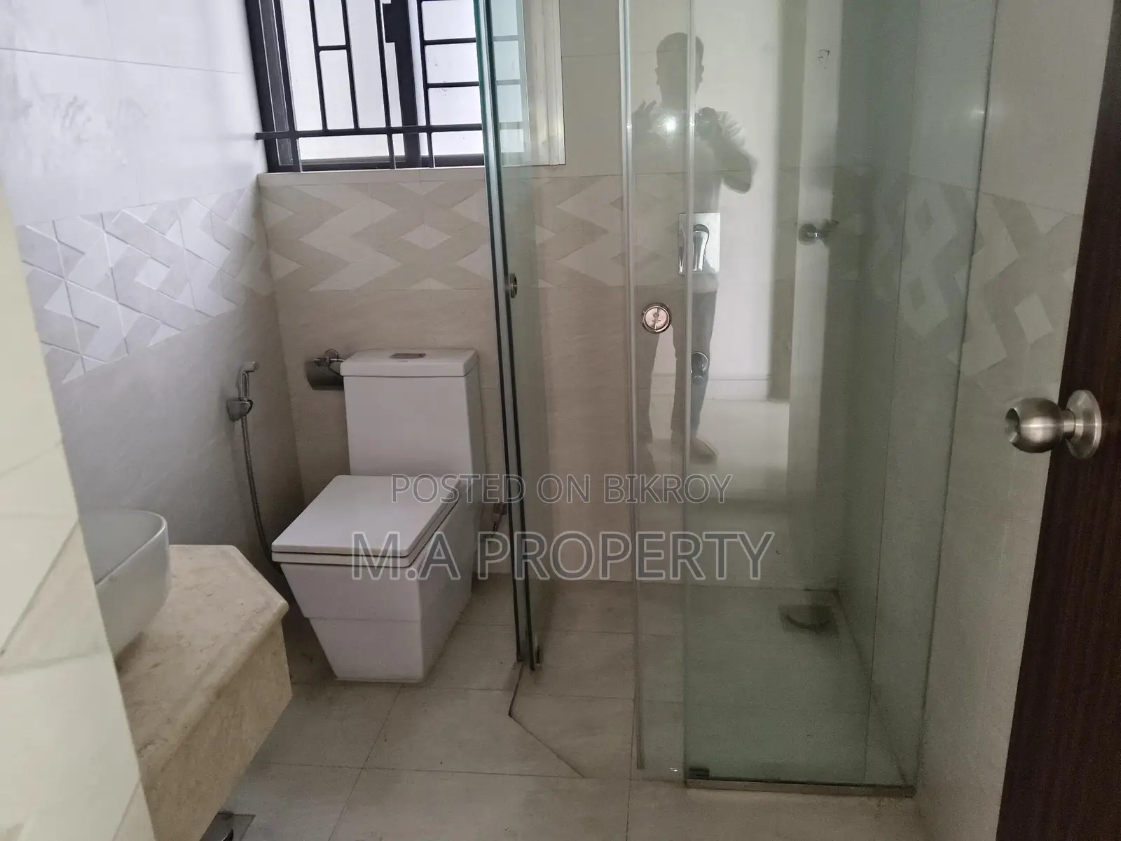 Baridhara 5200sqft 4-Bed Apartment Rent
