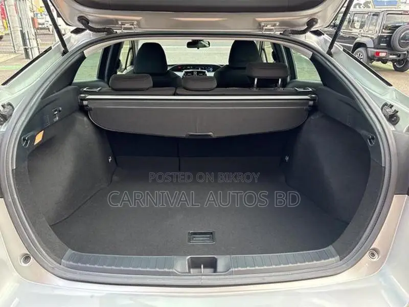 Toyota Prius A HYBRID SILVER 4.5 2020