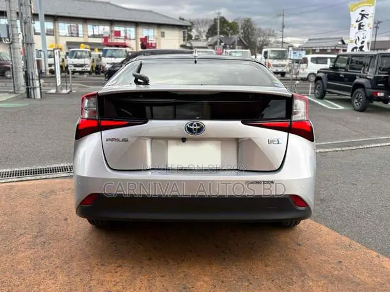 Toyota Prius A HYBRID SILVER 4.5 2020